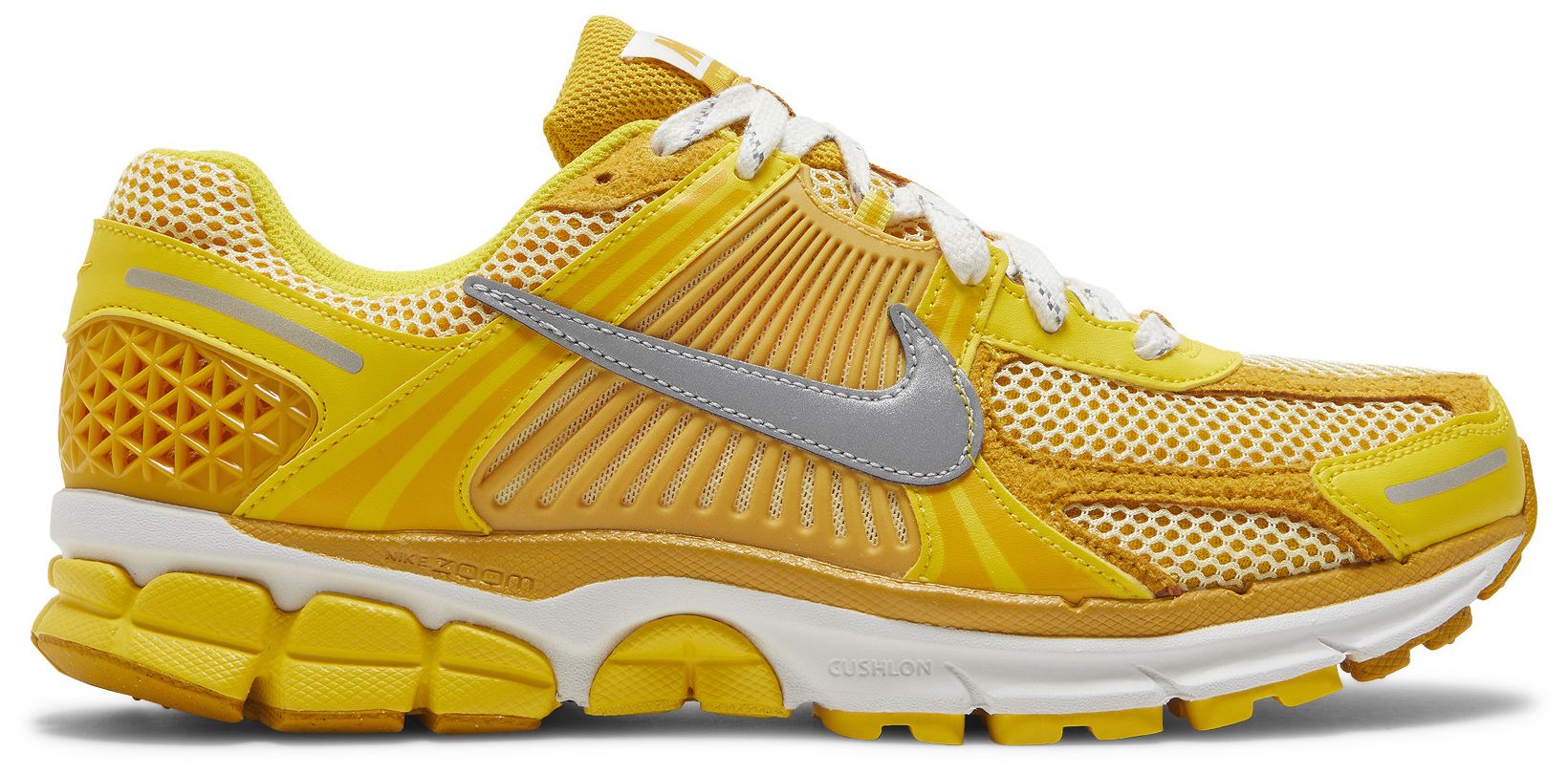vomero 5 on feet