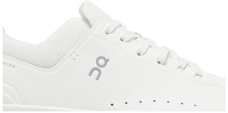 The Roger Advantage All White