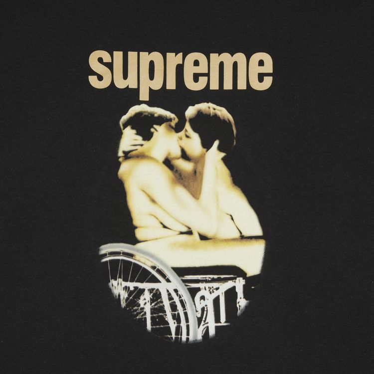 Supreme Kiss Tee Black