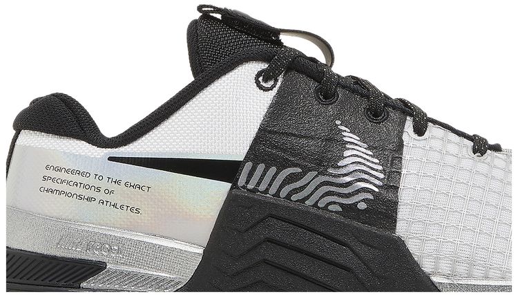 Nike Wmns Metcon 8 Premium White Black Iridescent