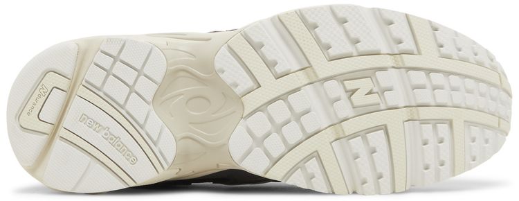 New Balance 725 Magnet Black