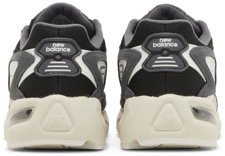 New Balance 725 Magnet Black