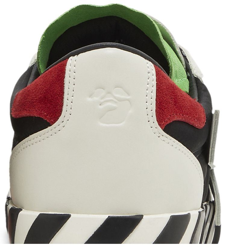 Off White Floating Arrow Low Vulc Leather White Black Green