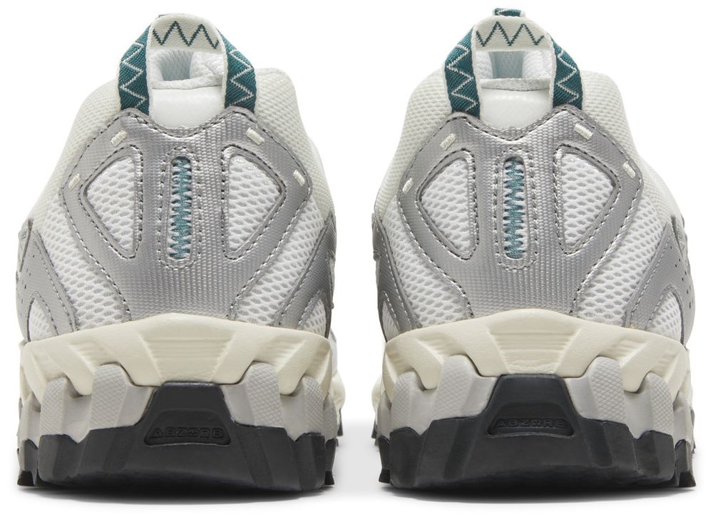 New Balance 610 Silver Reflection