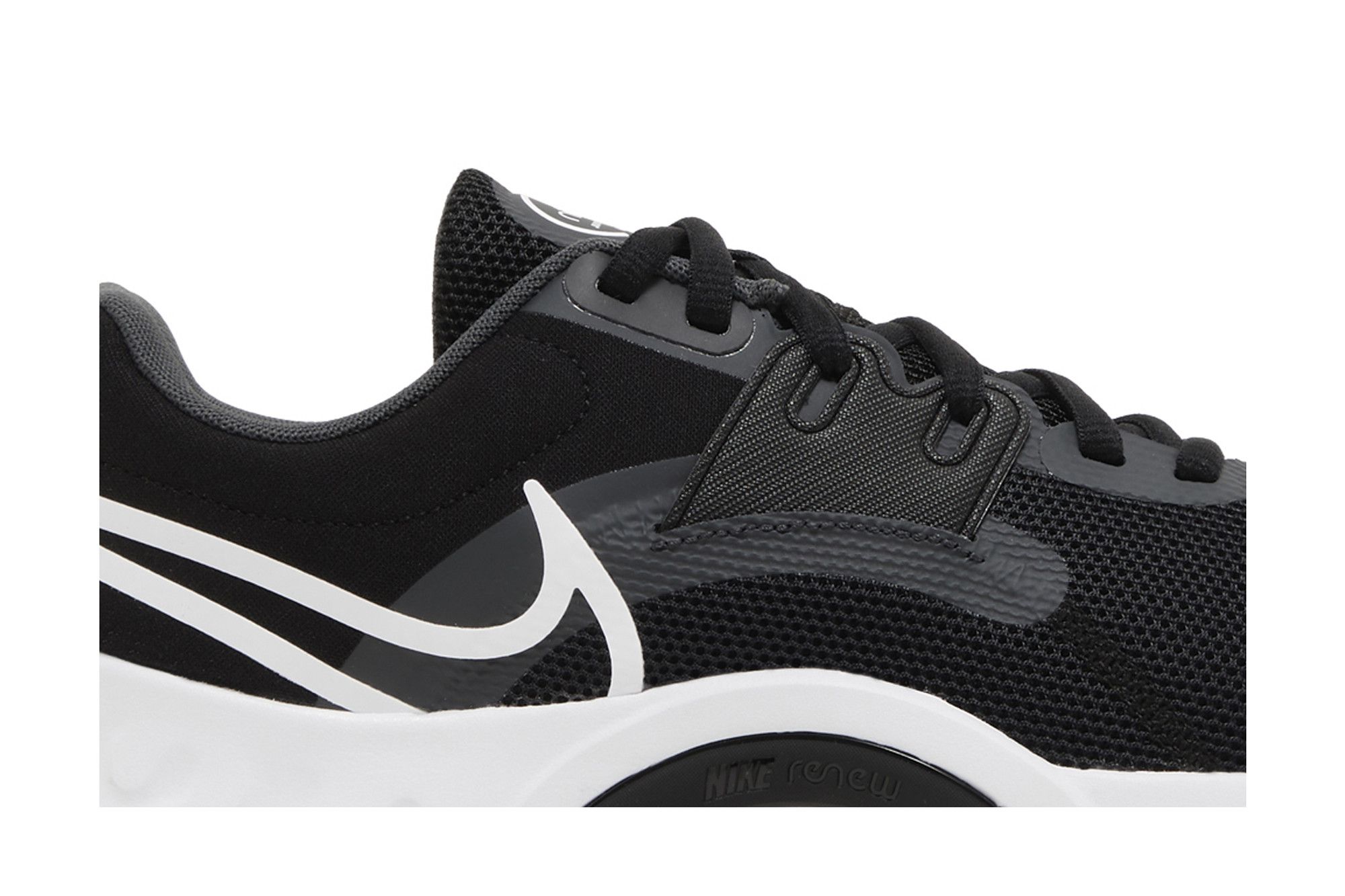 Nike renew retaliation tr best sale