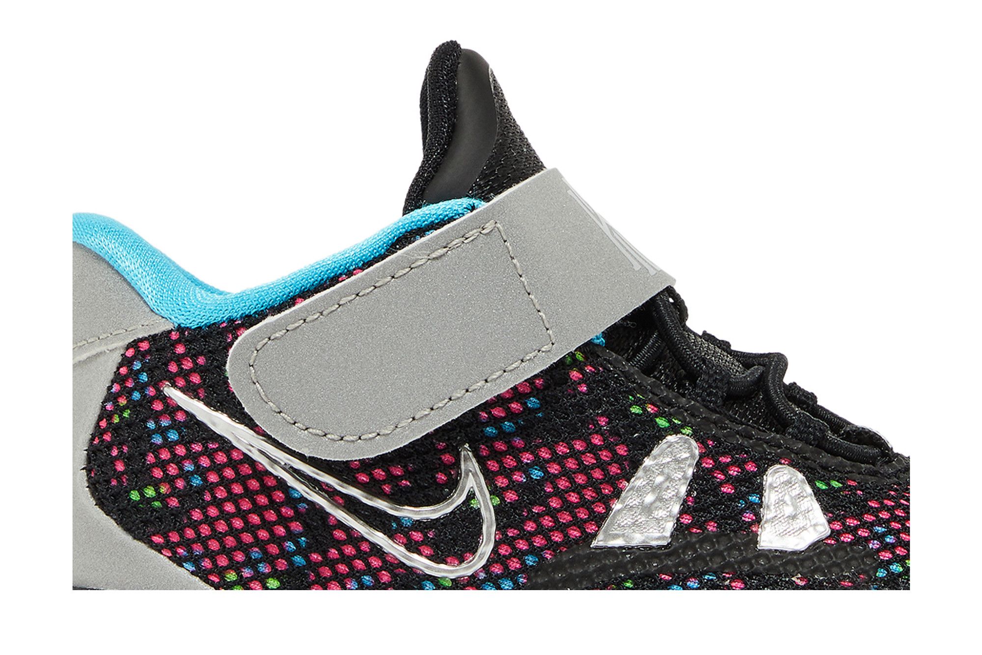 Buy Kyrie 7 TD 'Pixel Camo' - CT4980 008 | GOAT
