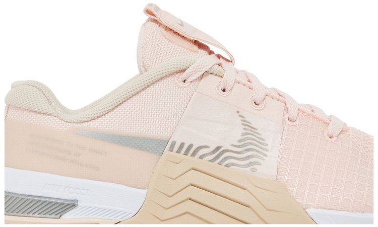 Nike Wmns Metcon 8 Light Soft Pink Metallic Silver
