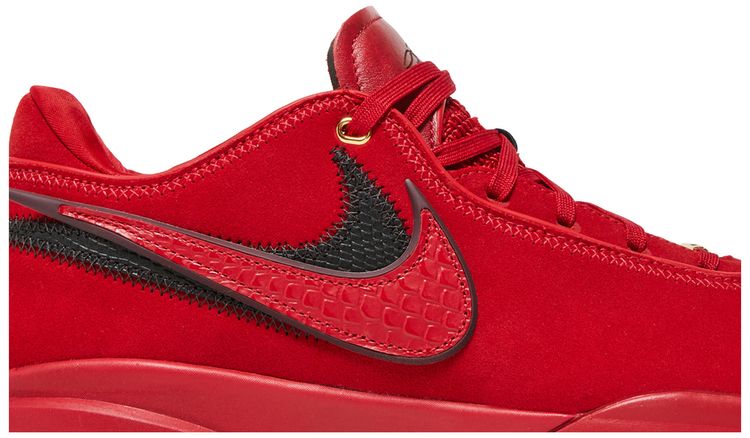 Liverpool FC x Nike LeBron 20 EP