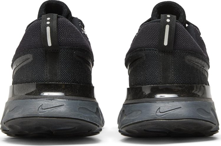 React Infinity Run Flyknit 2 Triple Black