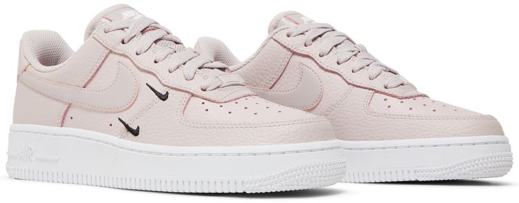 Nike Wmns Air Force 1 07 Essential Platinum Violet