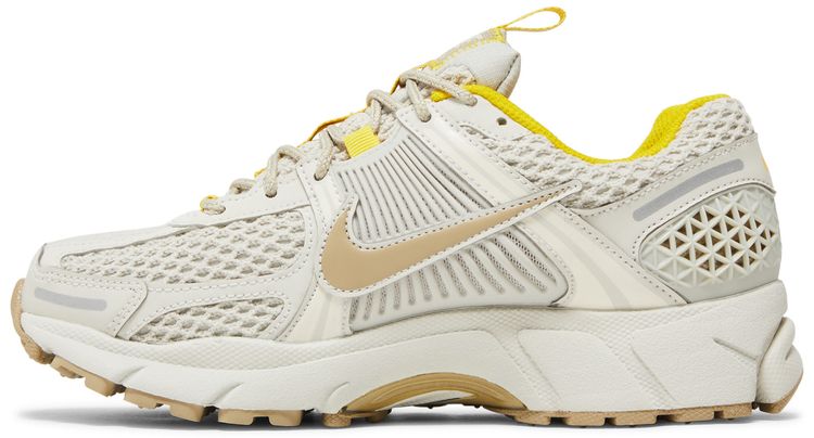 Nike Wmns Air Zoom Vomero 5 Light Bone