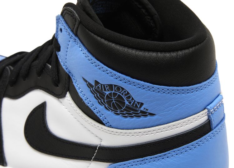 Air Jordan 1 Retro High OG UNC Toe