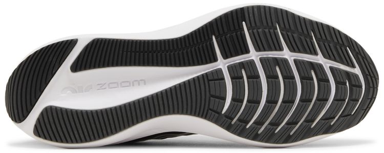 Nike Wmns Zoom Winflo 8 Black White