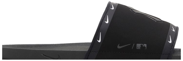 MLB x Nike Offcourt Slide New York Yankees 2021
