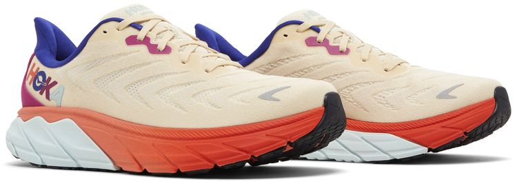 HOKA Arahi 6 Short Bread Fiesta