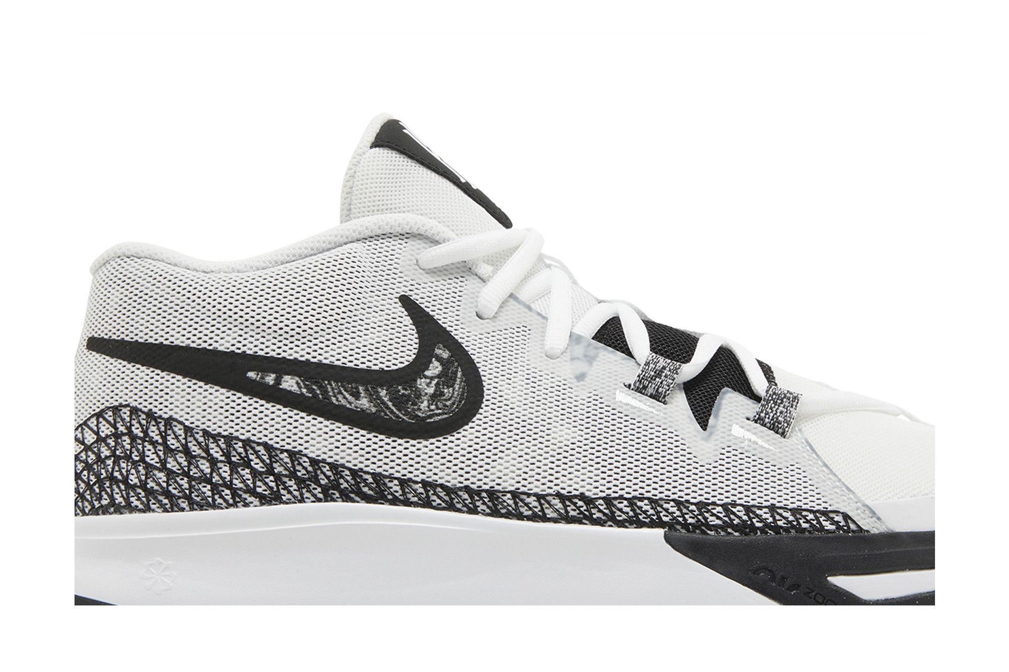 Kyrie flytrap black and white cheap