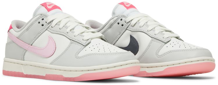 Nike Wmns Dunk Low 520 Pack   Pink Foam