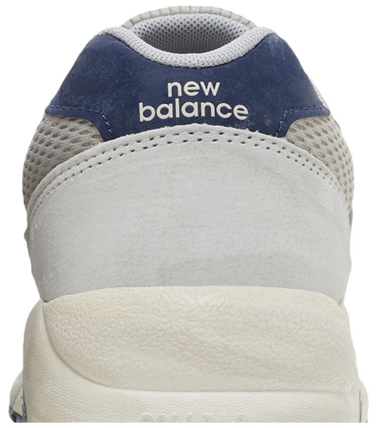 New Balance 580 Moon Daze