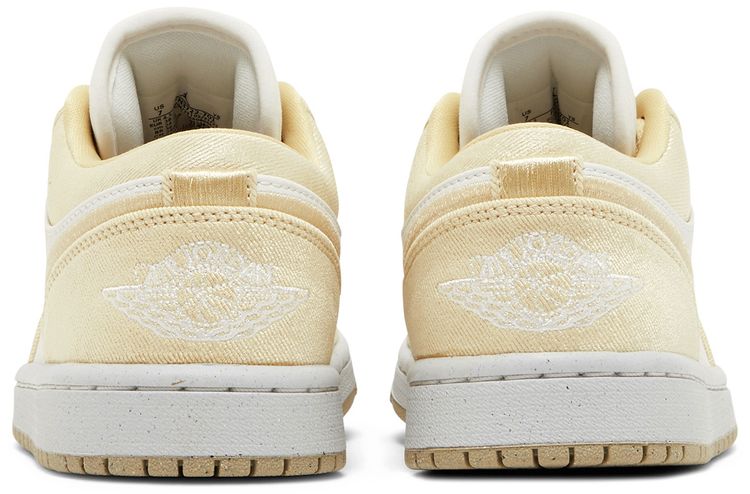 Wmns Air Jordan 1 Low SE Team Gold