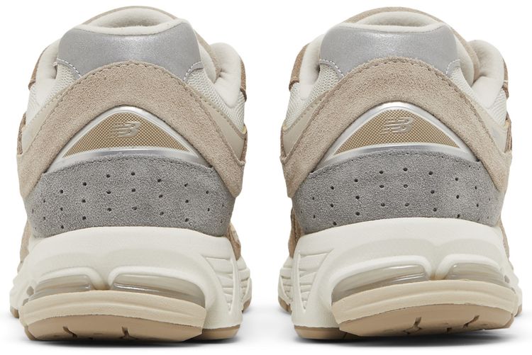 New Balance 2002R Driftwood