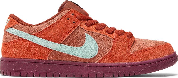 Official images of the Nike Dunk Low “Mystic Red” in Freddy