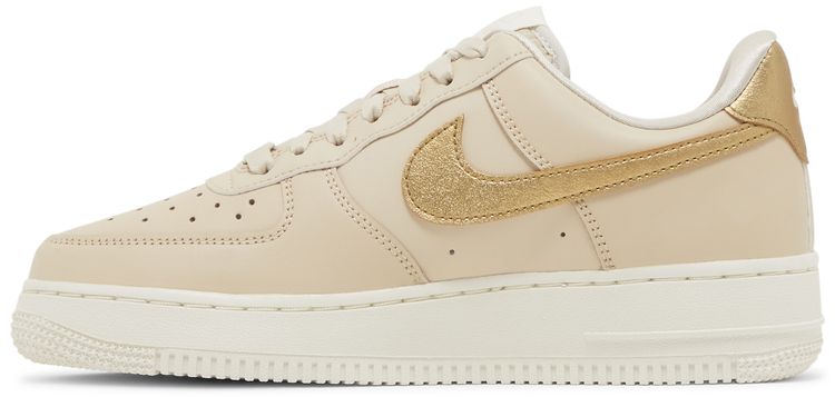Nike Wmns Air Force 1 07 Essential Sanddrift Gold