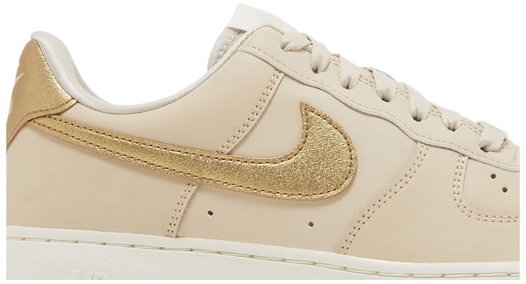 Nike Wmns Air Force 1 07 Essential Sanddrift Gold