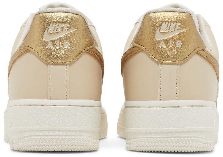 Nike Wmns Air Force 1 07 Essential Sanddrift Gold