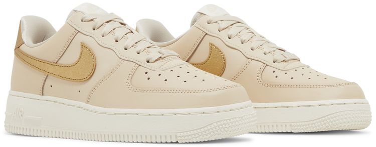 Nike Wmns Air Force 1 07 Essential Sanddrift Gold