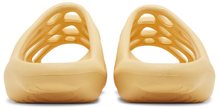 Yeezy 450 Slide Cream