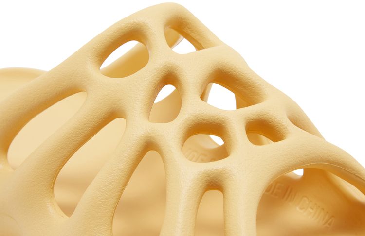Yeezy 450 Slide Cream