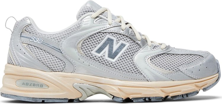 New Balance 530 trainers in silver