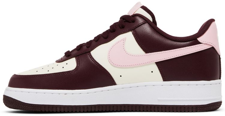 Nike Air Force 1 07 Valentines Day 2023