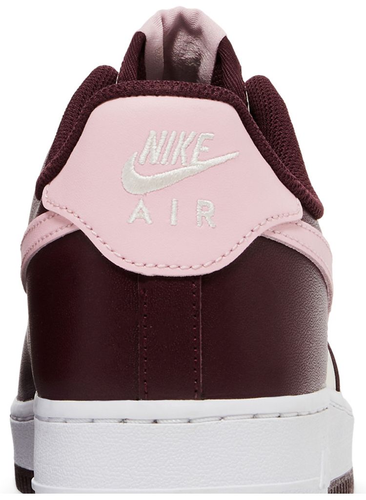 Nike Air Force 1 07 Valentines Day 2023