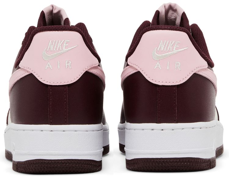 Nike Air Force 1 07 Valentines Day 2023