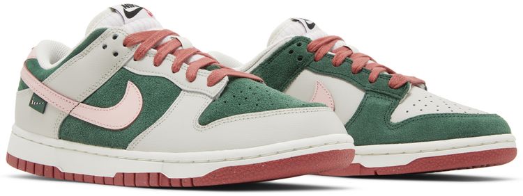 Nike Wmns Dunk Low SE All Petals United