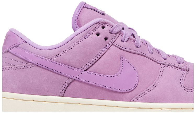 Nike Wmns Dunk Low Premium Rush Fuchsia