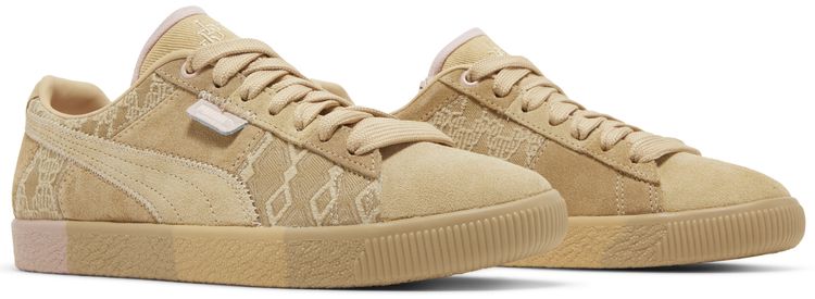 Puma Dapper Dan x Wmns Clyde Vintage Pre Game Runway   Croissant