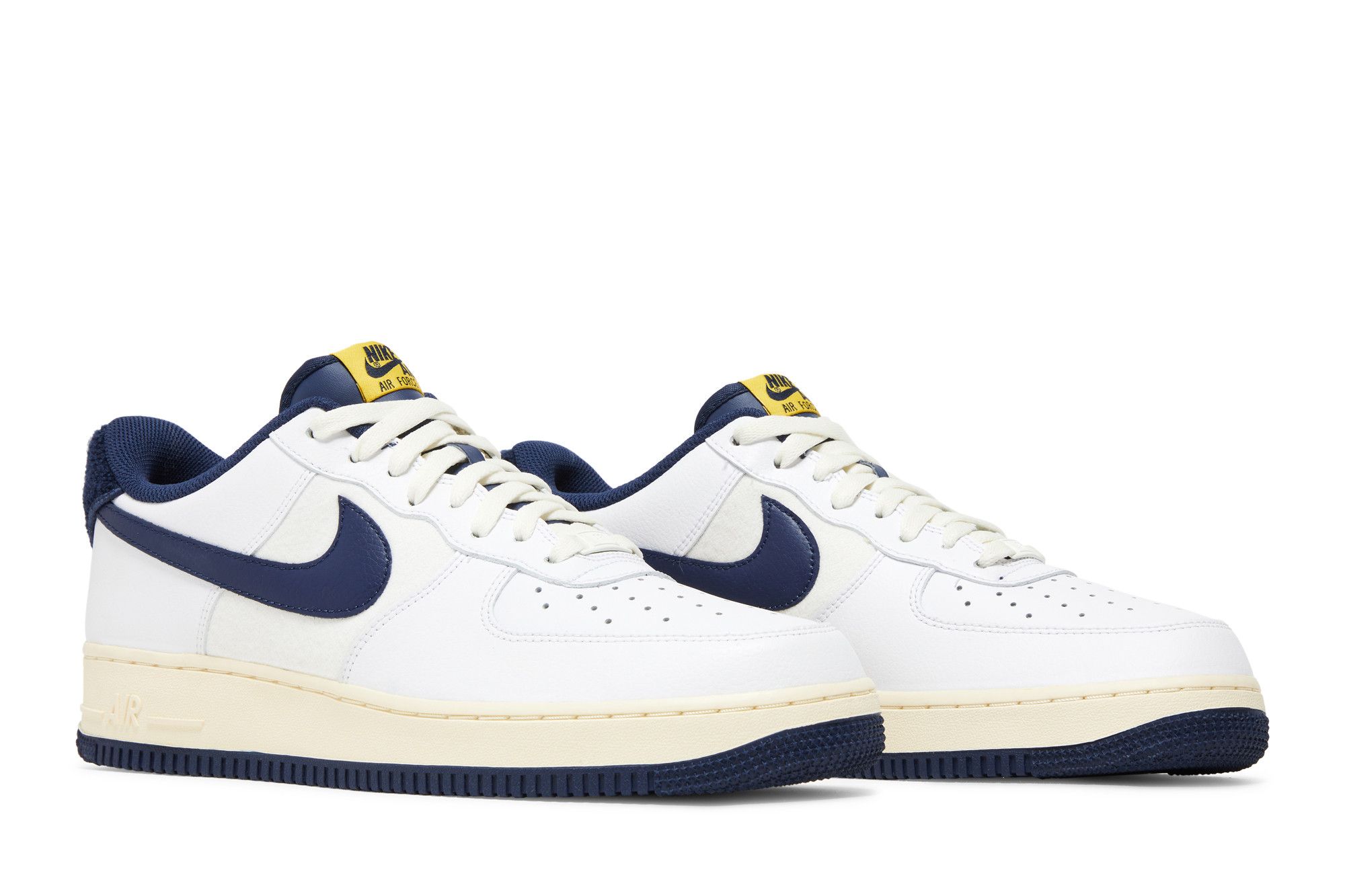 【希少】Air Force 1 '07 LV8 'Varsity Jacket - Michigan' Nike Air Force 1 Low '07 LV8 Michigan Varsity Jacket (2021