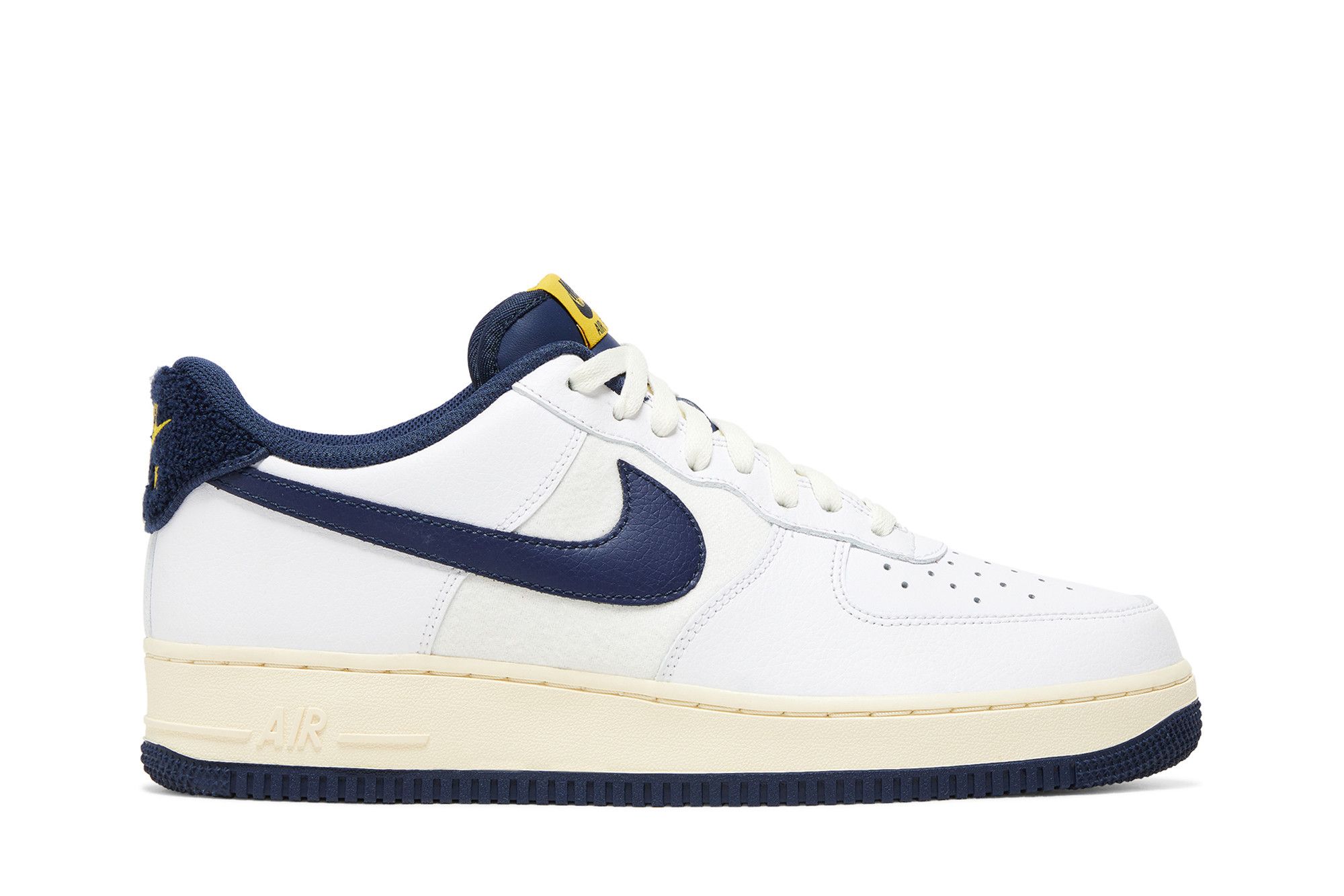 Air Force 1 07 LV8 Varsity Jacket Michigan