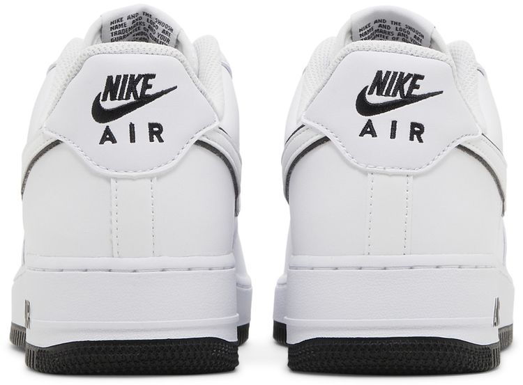 Nike Air Force 1 07 White Black Outline