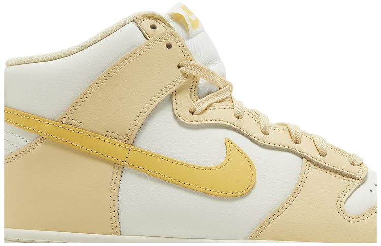 Nike Wmns Dunk High Pale Vanilla Topaz