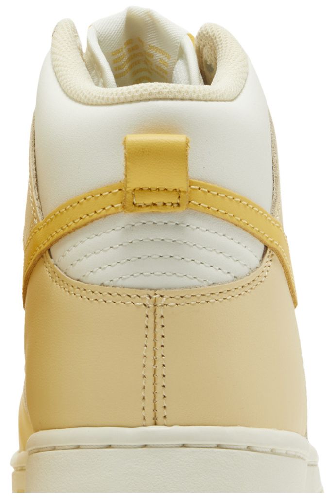 Nike Wmns Dunk High Pale Vanilla Topaz