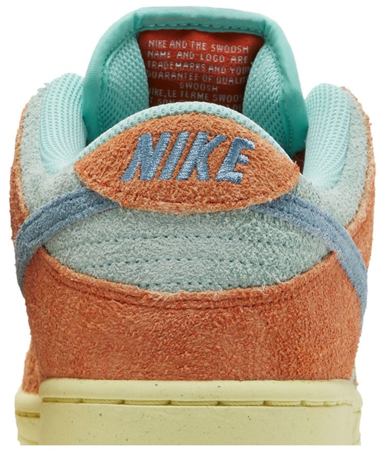 Dunk Low SB Orange Emerald Rise