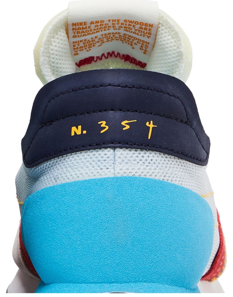 Nike Wmns Daybreak Type Football Grey Chlorine Blue