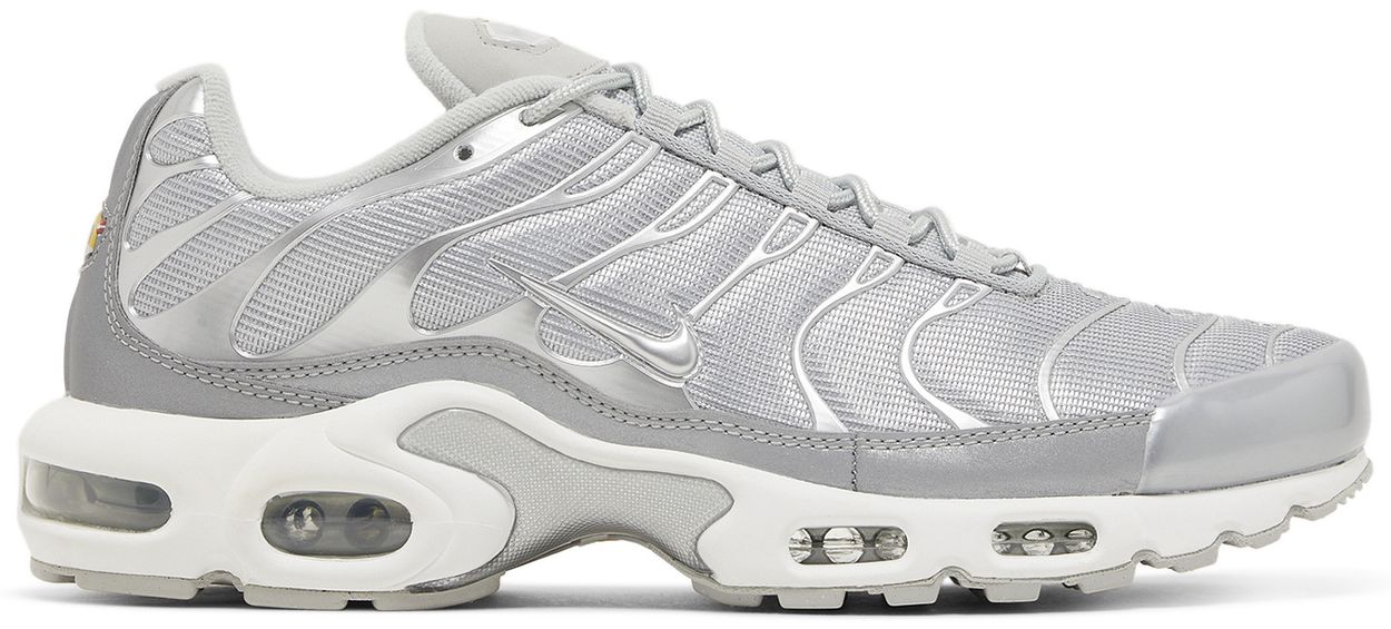 air max plus metallic silver