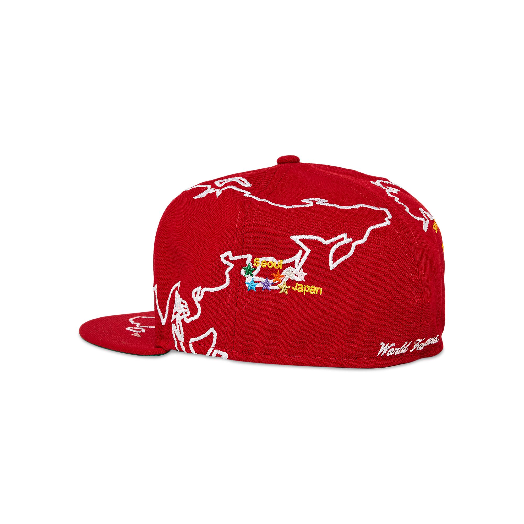 NEWERA Supreme 世界地図刺繍 キャップ 黒 - メルカリ