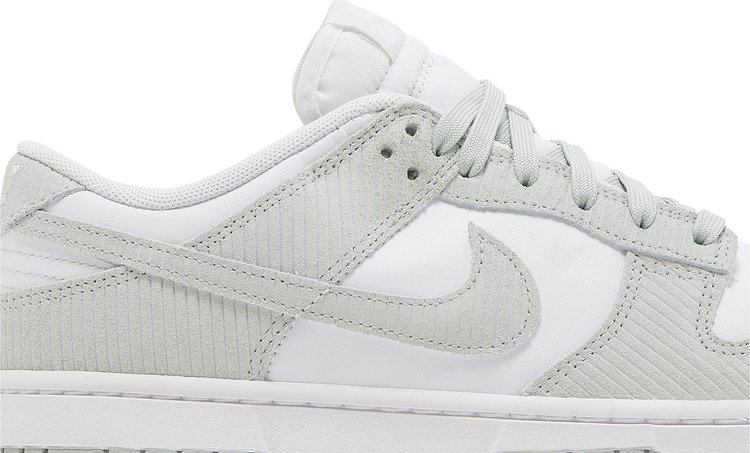 Wmns Dunk Low Light Silver Corduroy