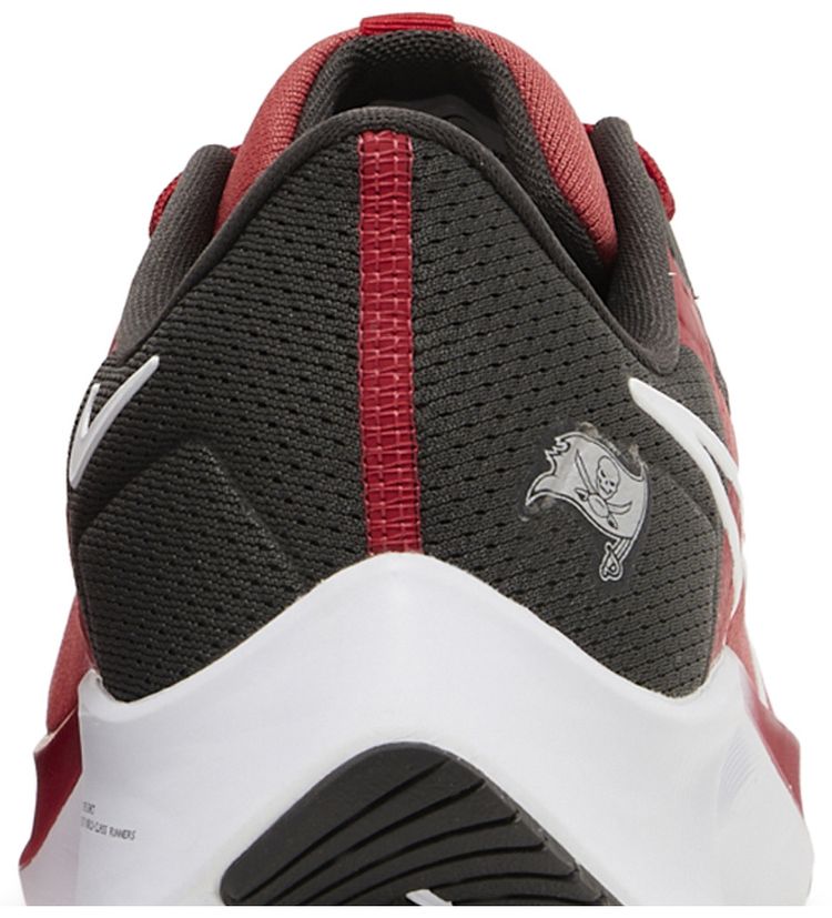 NFL x Nike Air Zoom Pegasus 38 Tampa Bay Buccaneers