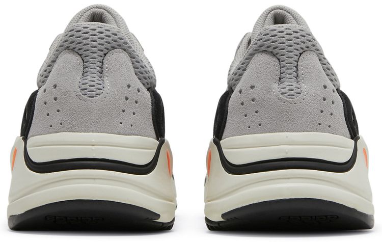 Yeezy Boost 700 Wave Runner 2023